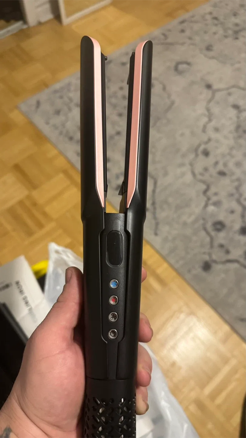 Ion Hair Straightener -  New! image indicator(3)
