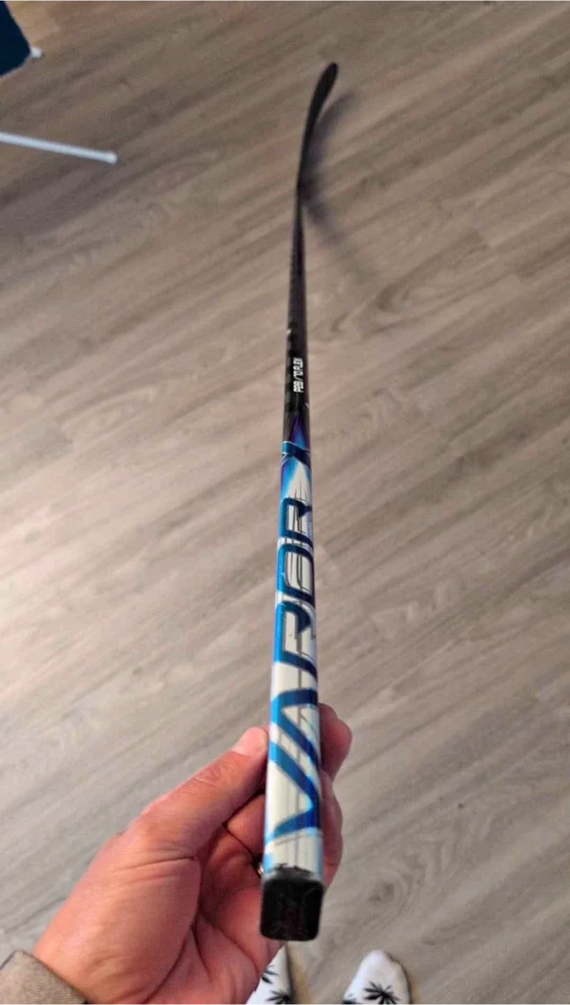 Bauer Vapor Flylite Hockey Stick image indicator(3)