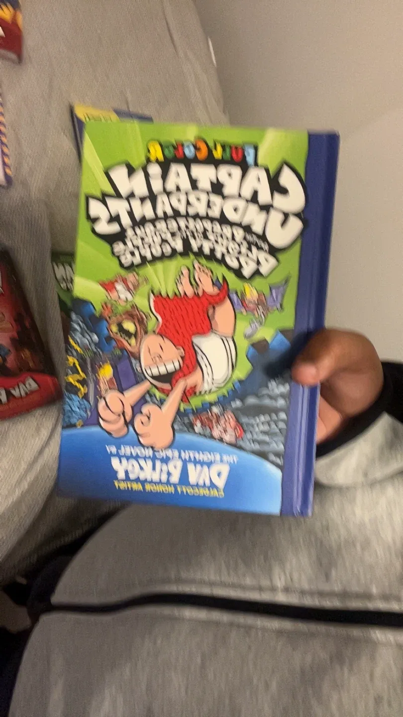 Diary of a Wimpy Kid & Dog Man Books image indicator(6)