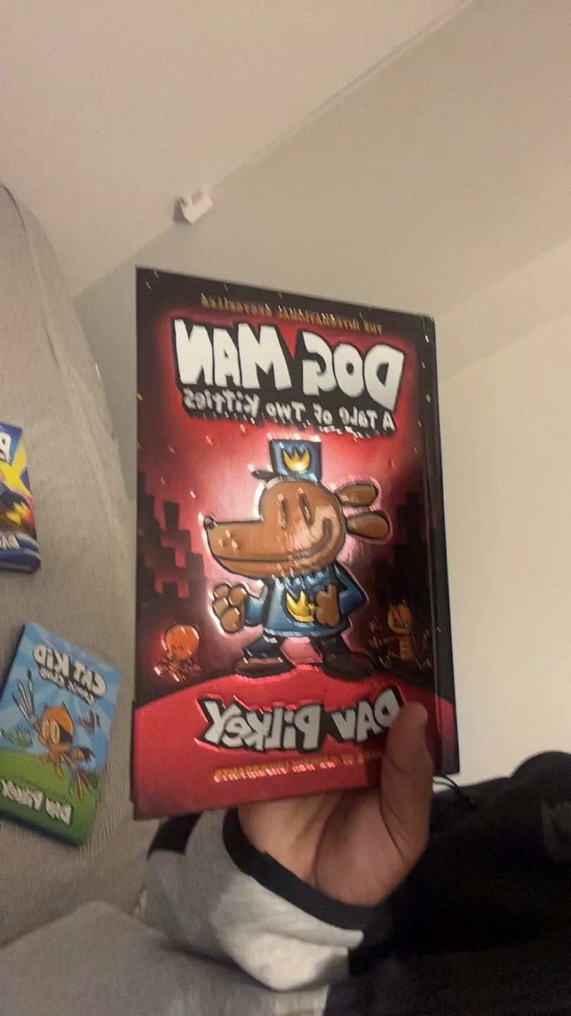 Diary of a Wimpy Kid & Dog Man Books image indicator(7)