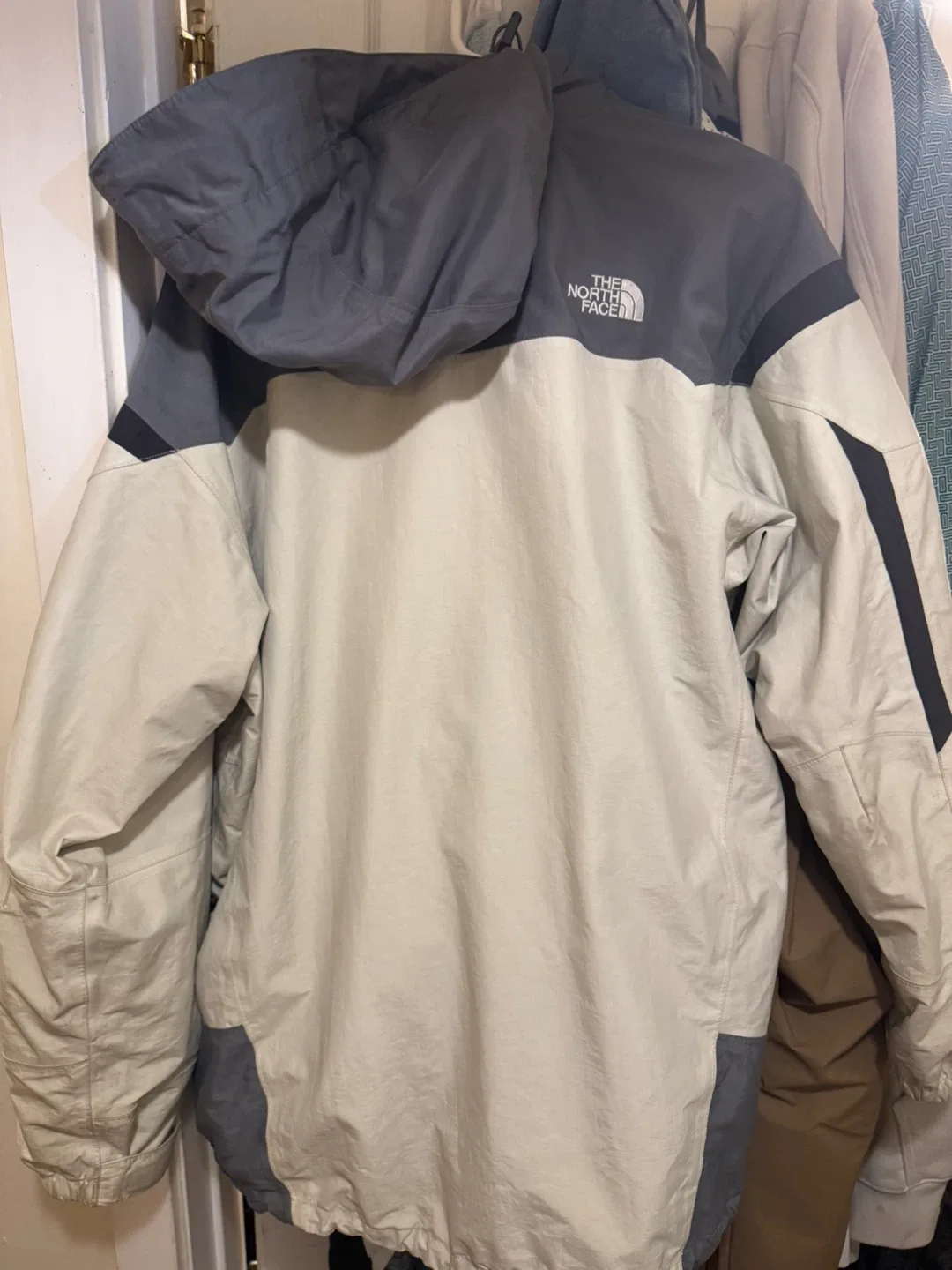 The North Face Hyvent Jacket - Size Large image indicator(2)