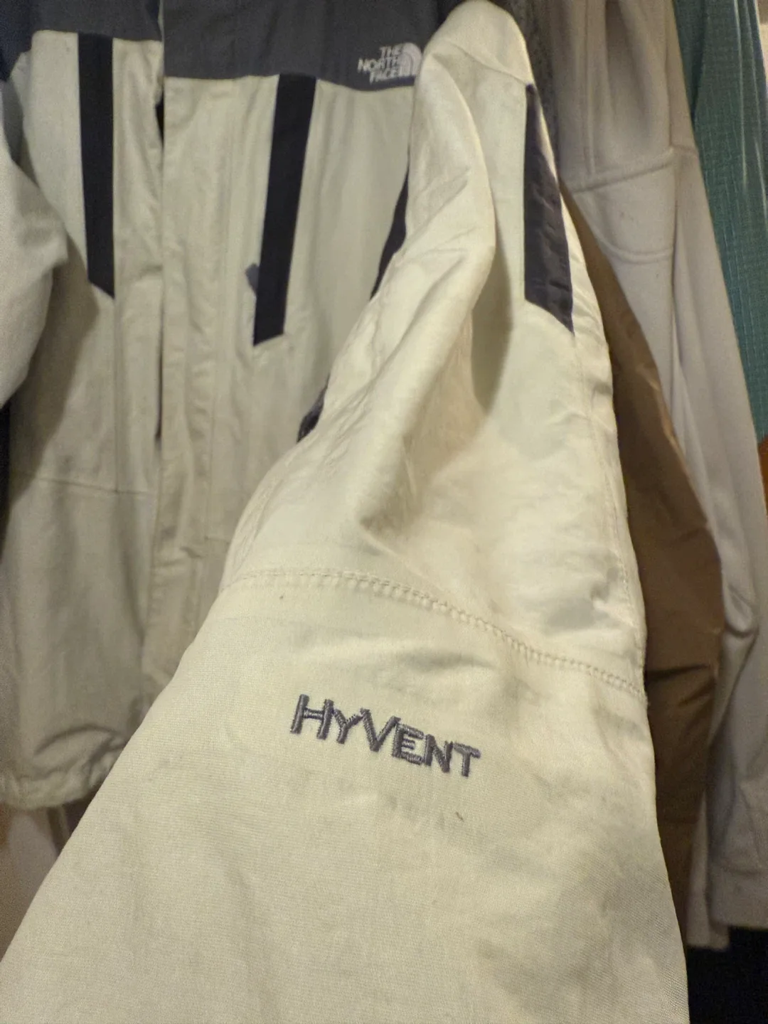 The North Face Hyvent Jacket - Size Large image indicator(3)