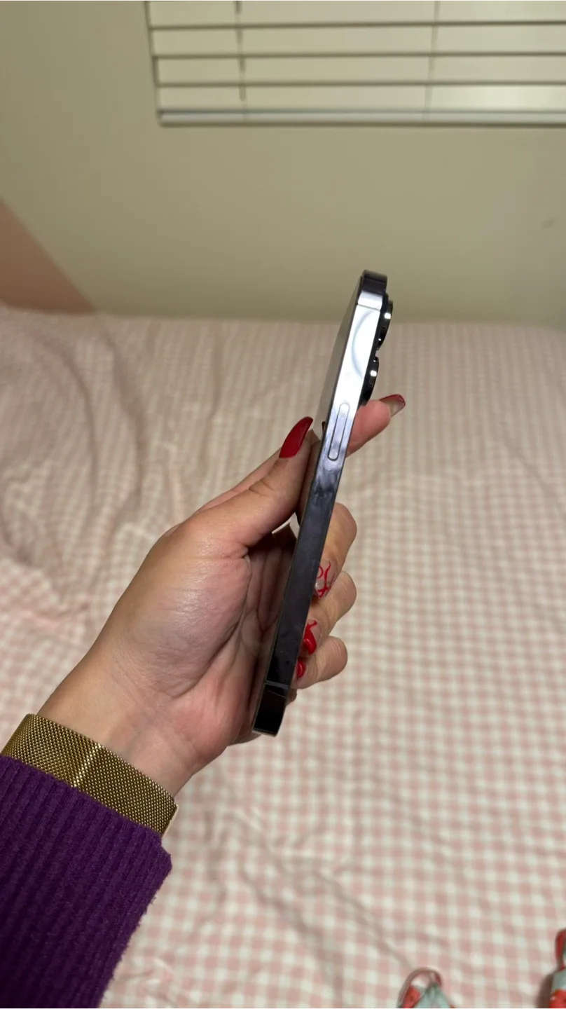 Apple iPhone 14 Pro - Deep Purple 256 GB image indicator(3)