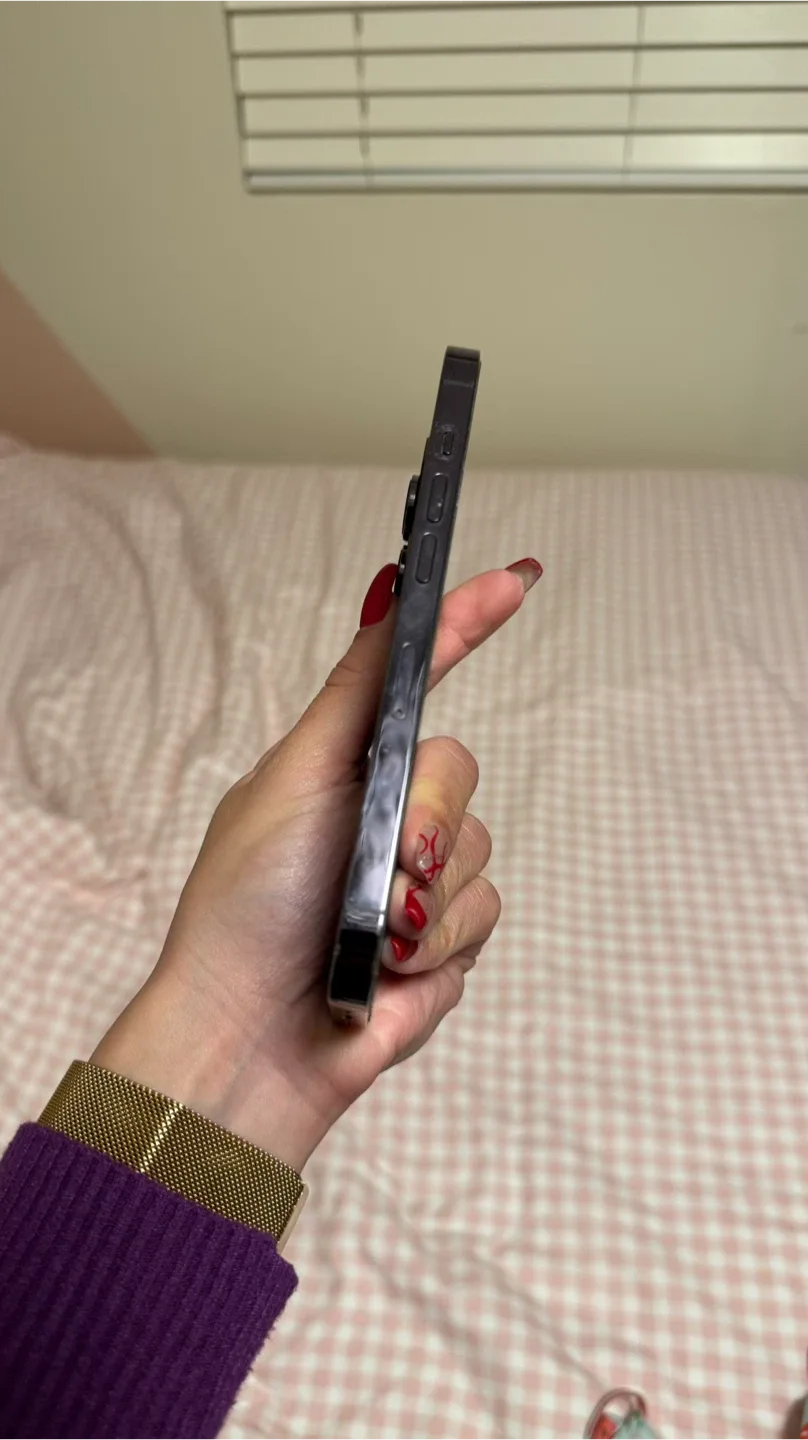 Apple iPhone 14 Pro - Deep Purple 256 GB image indicator(2)