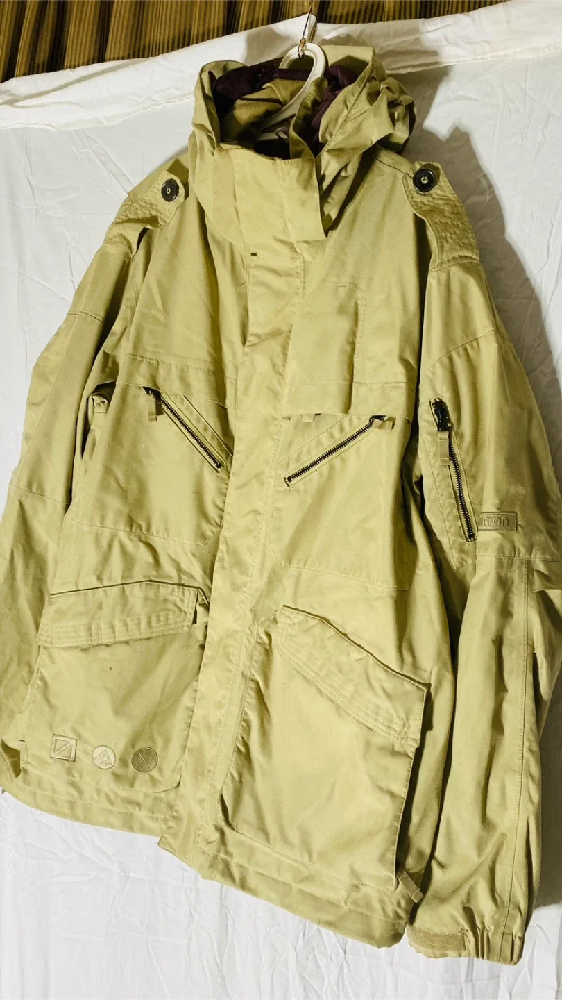 Burton Snowboard Jacket image indicator(2)