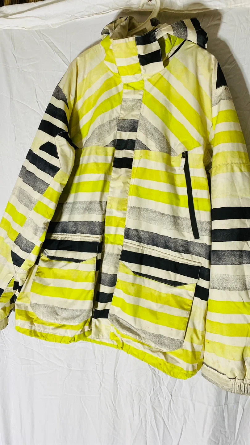 Burton Gore-Tex Snowboard Jacket image indicator(2)