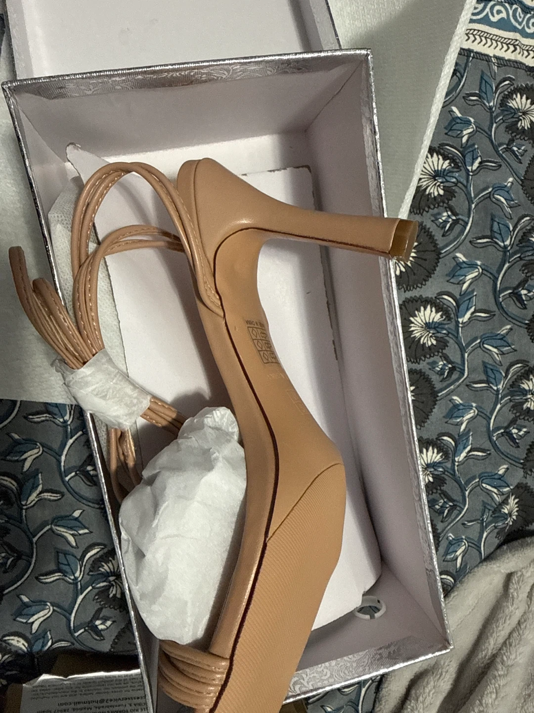 Abbleet Nude Heels - Size 11 US - photo 2