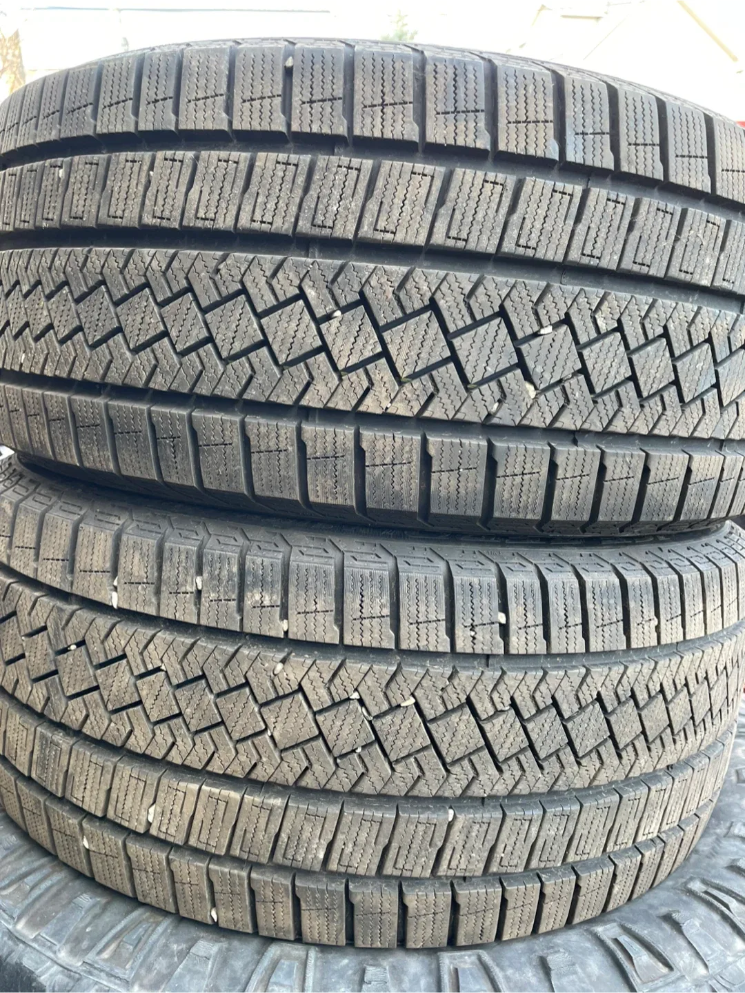 2x Pirelli Winter tires 245/40 R18 Tire - Asimmetrico Ice Zero image indicator(10)