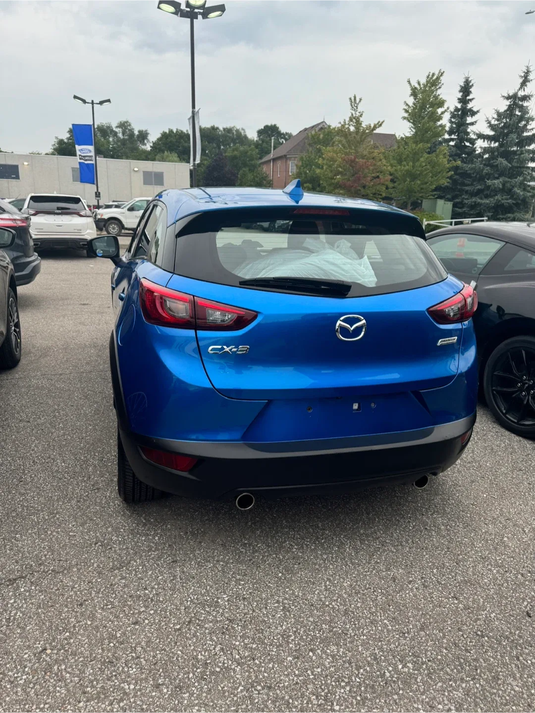 Blue Mazda CX-3 image indicator(2)