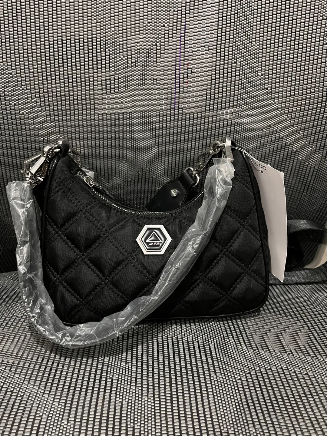 Sac à main noir neuf!