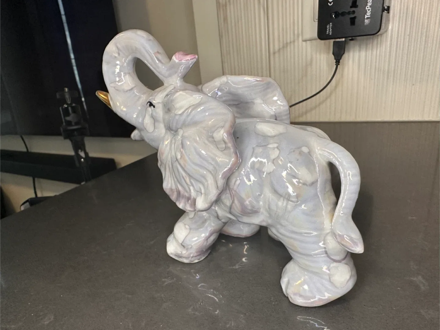 Vintage Ceramic Elephant Figurine image indicator(4)