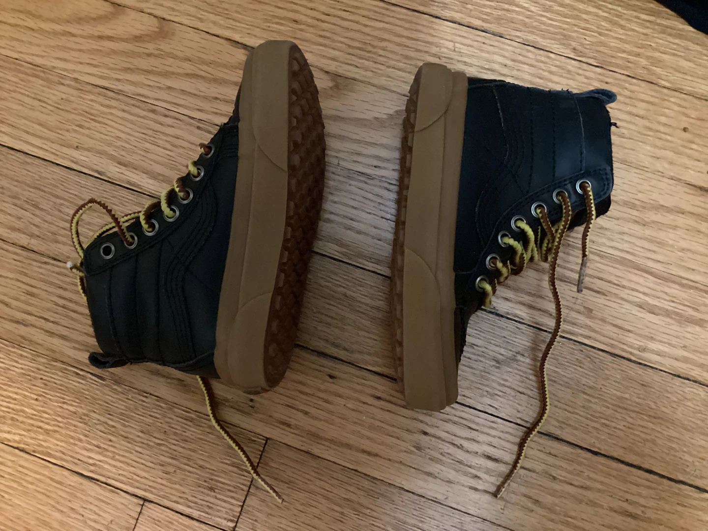 11.5 Kids Vans Sk8-Hi MTE Shoes - Black/Gum - photo 2