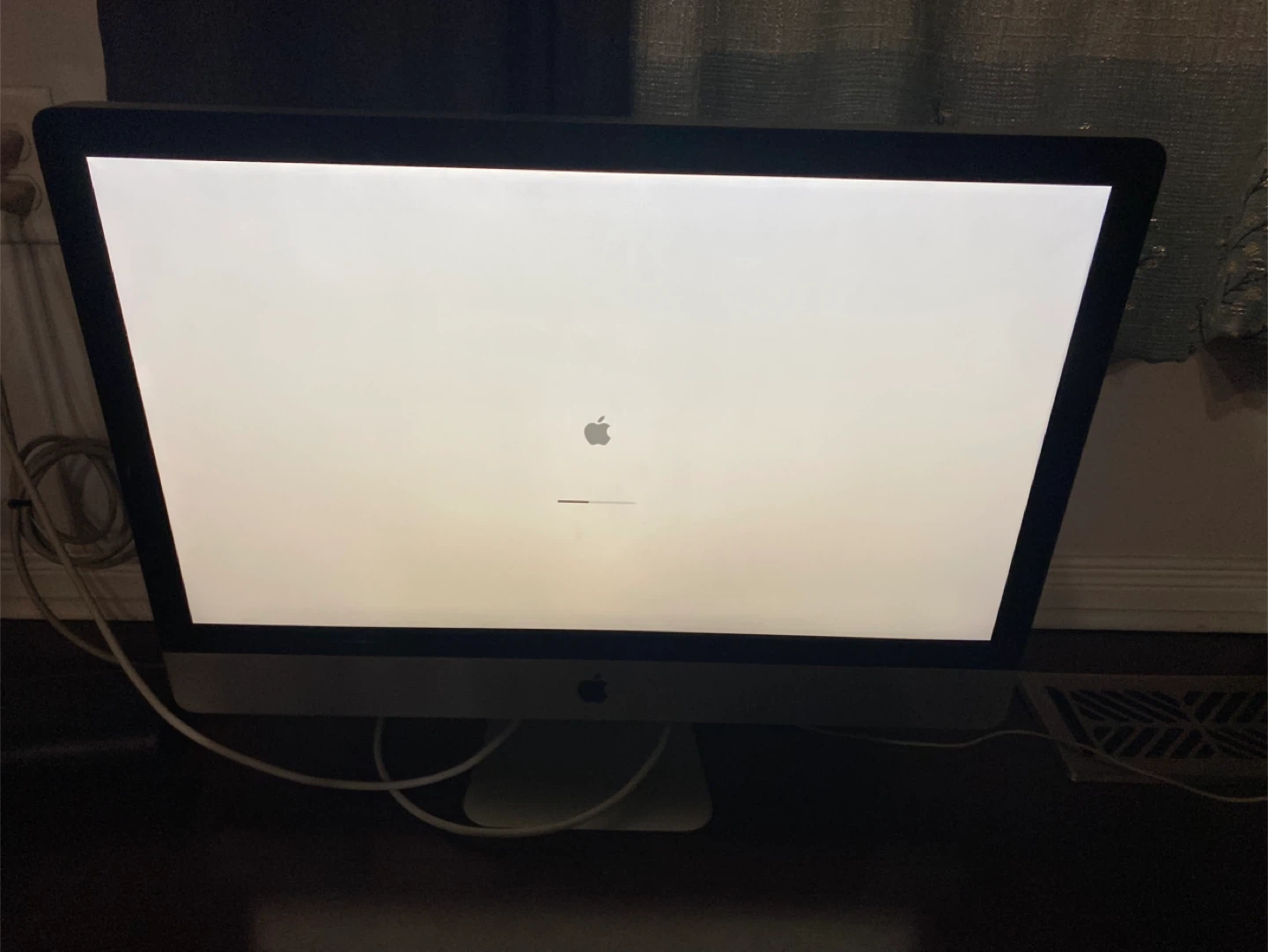 21.5-inch computer - photo 2