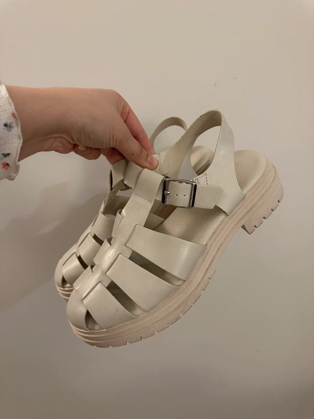 Old Navy Sandals - Size 9