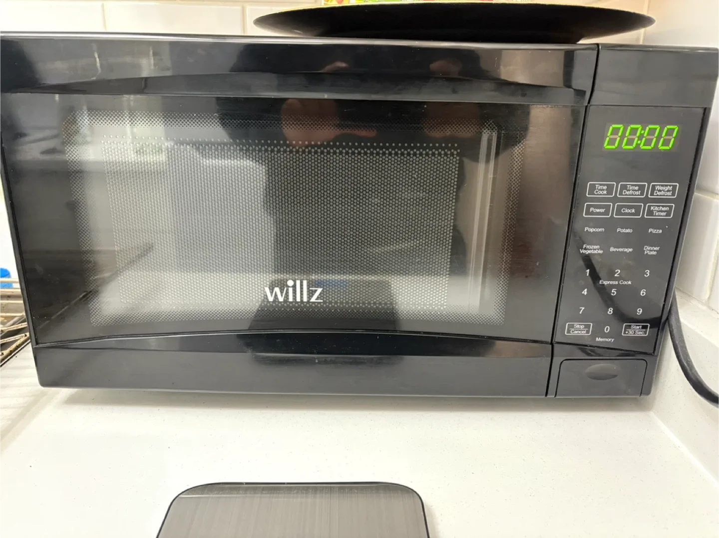 Willz Black Microwave Oven