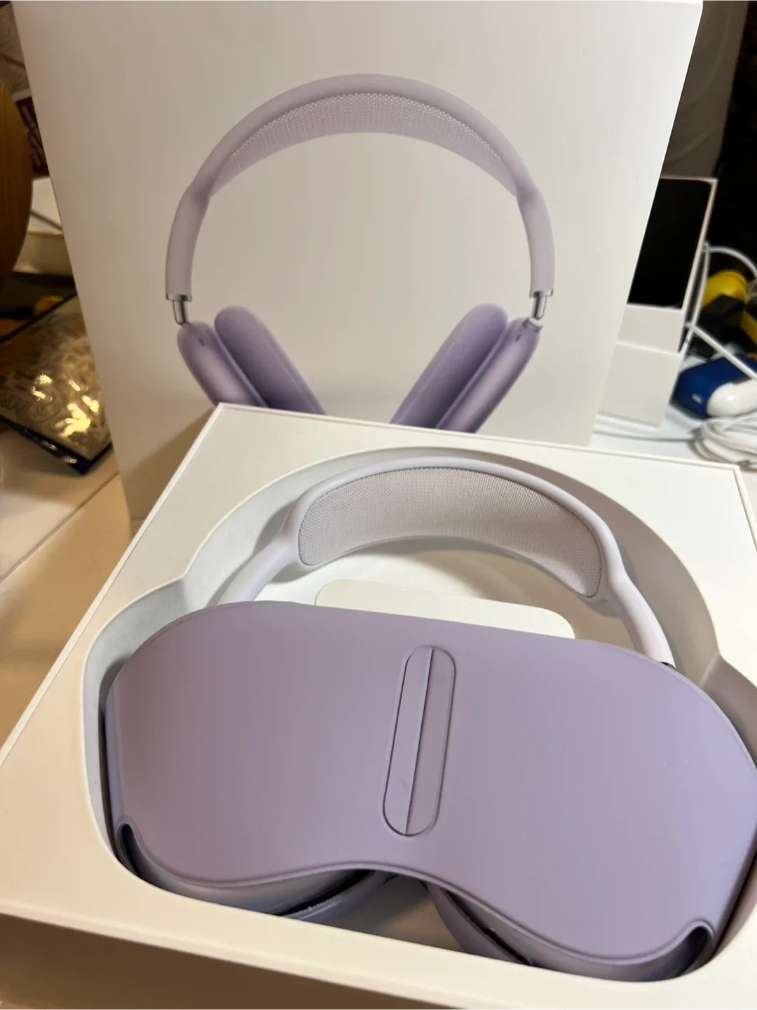 New Apple AirPods Max - Lilac image indicator(7)