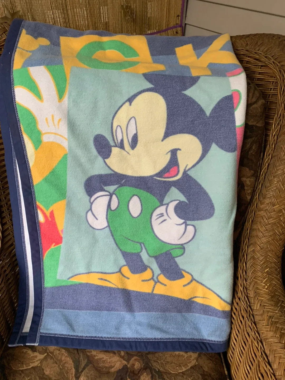Mickey Mouse Throw Blanket image indicator(2)