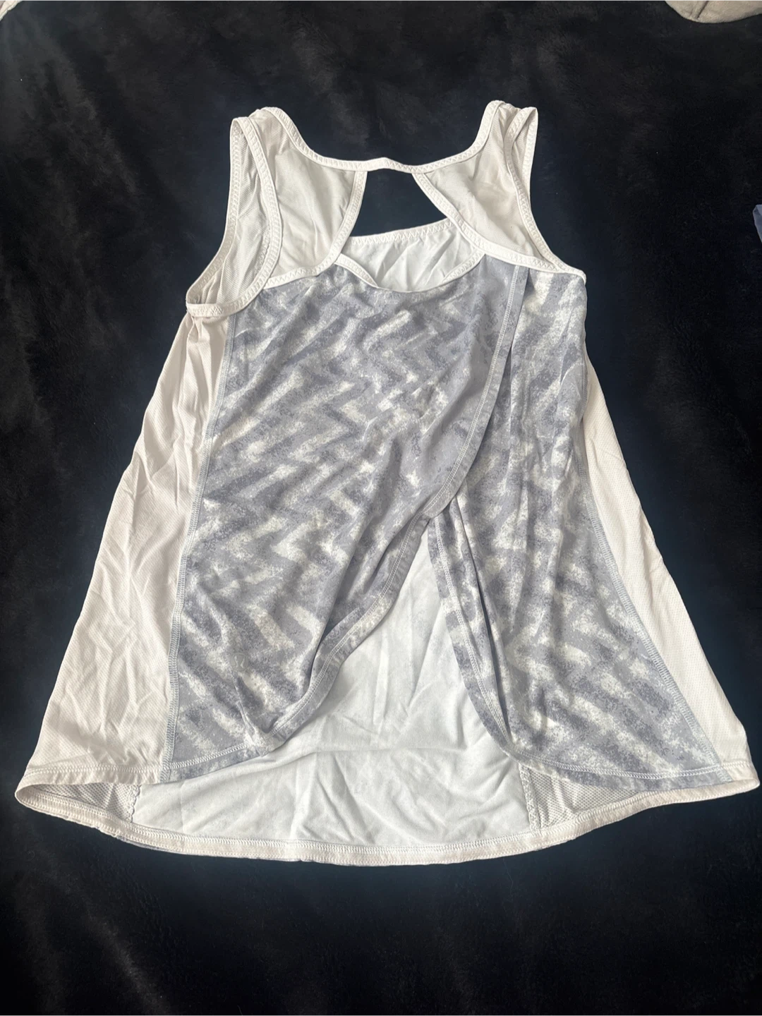 Lululemon Workout Tank Top - Size 6