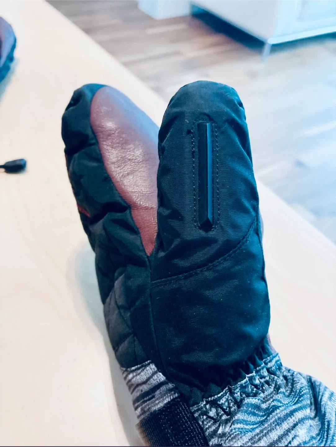 Dakine Leather Camino Mitts - Women's S/6.5 image indicator(6)