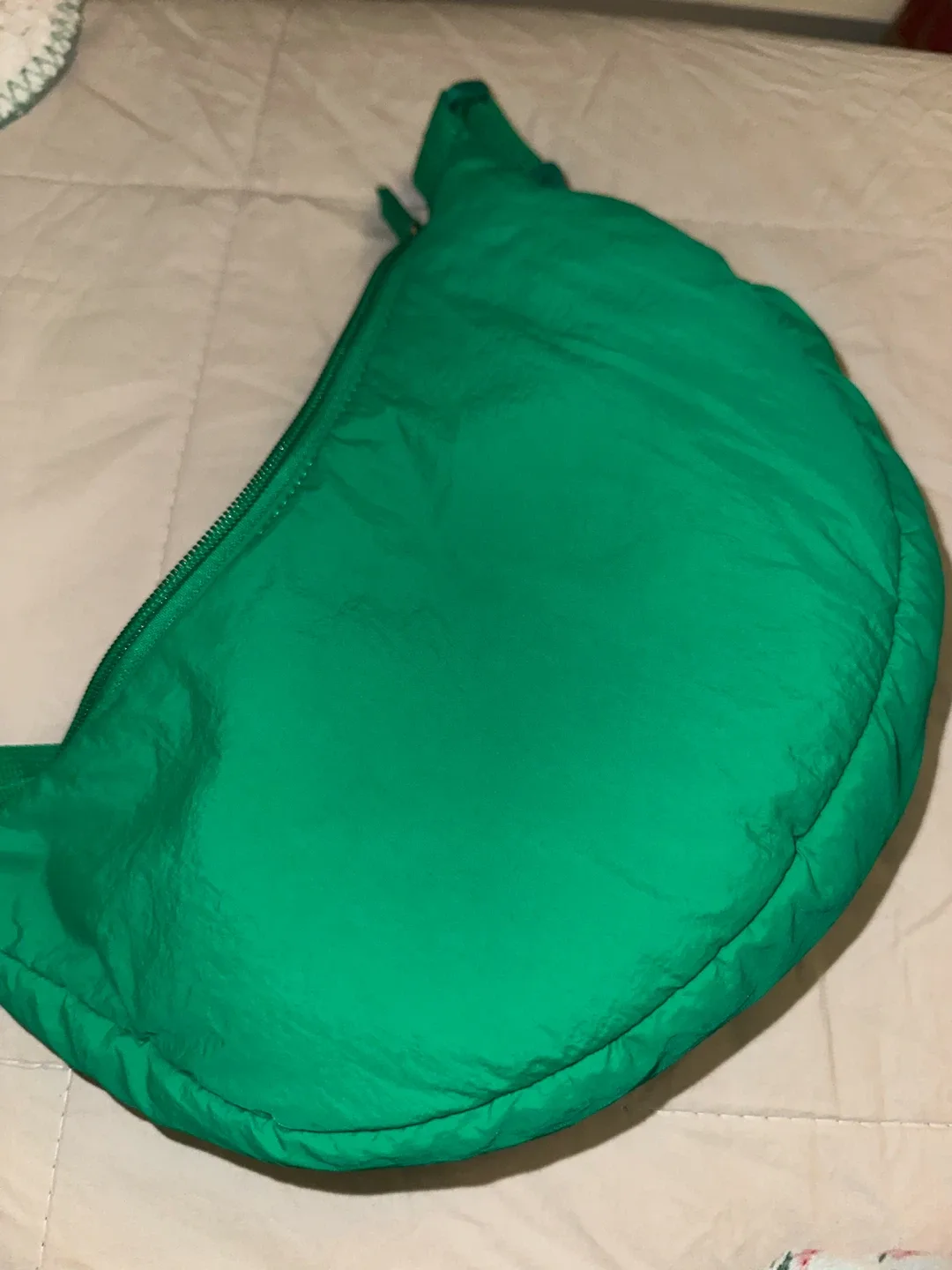Green Nylon Shoulder Bag image indicator(4)