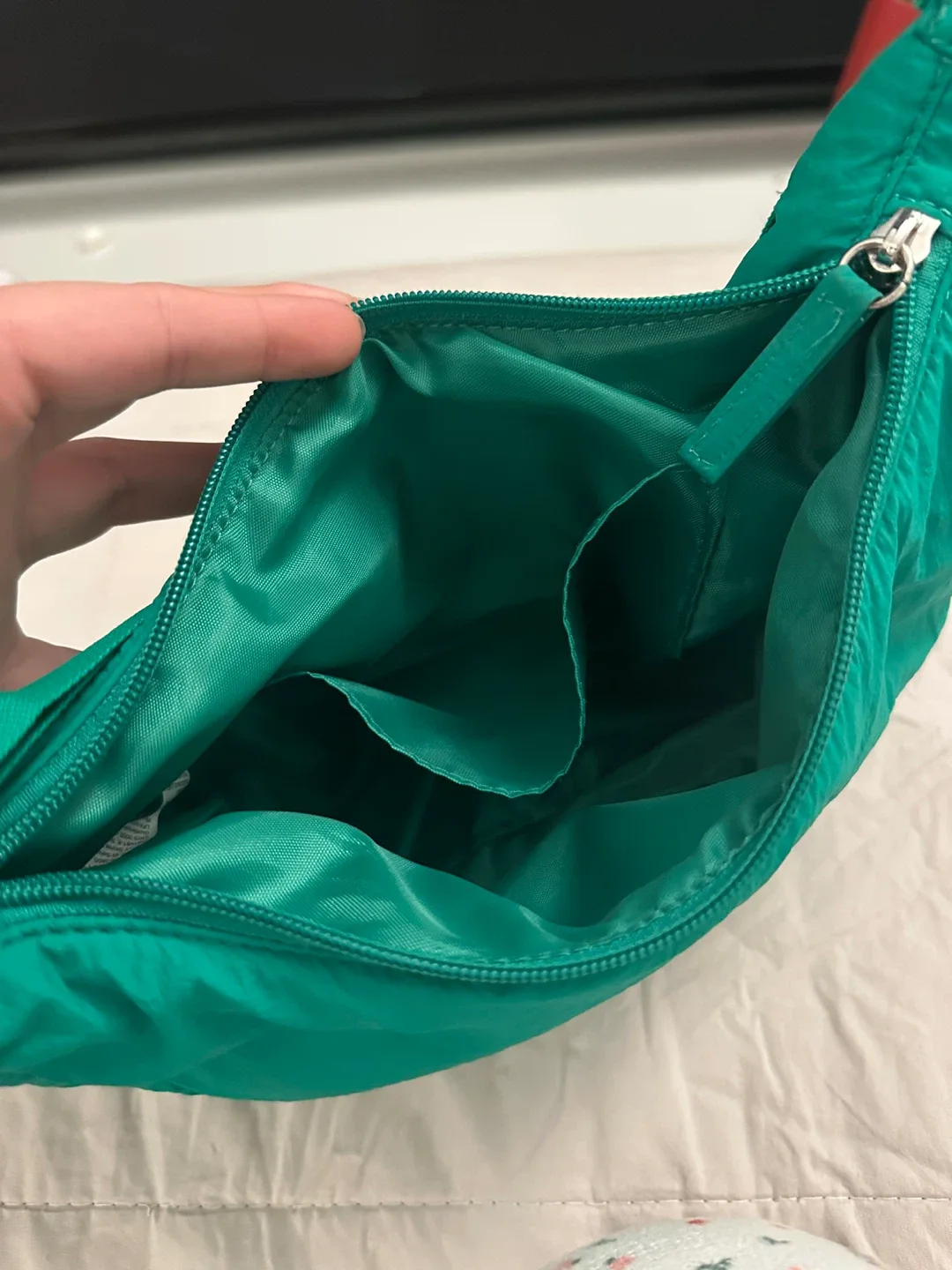 Green Nylon Shoulder Bag image indicator(5)