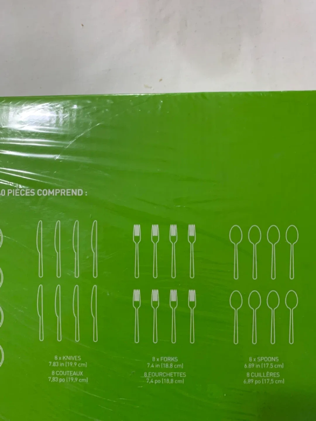 Everyday Essentials 40-Piece Disposable Dinnerware Set image indicator(6)