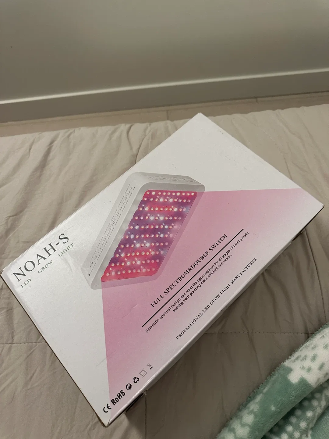 Noah-S LED Grow Light, Full Spectrum, New in Box