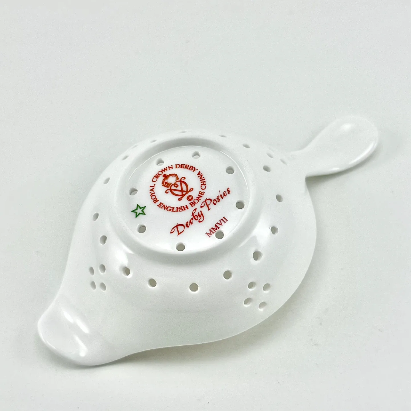 Royal Crown Derby Posies tea leaf strainer image indicator(2)