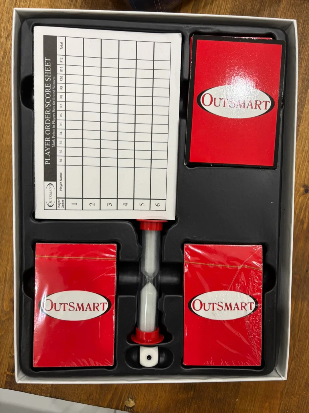 Outsmart Board Game - Family and Friends Edition image indicator(2)