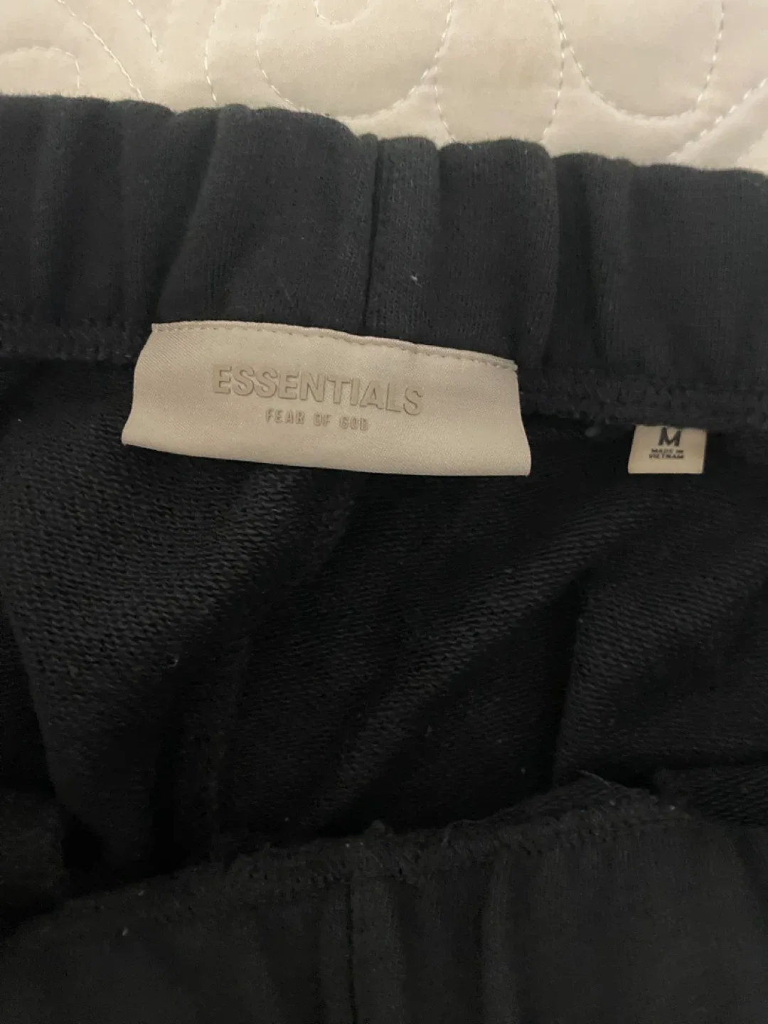 Essentials Fear of God Black Shorts - Size M image indicator(4)