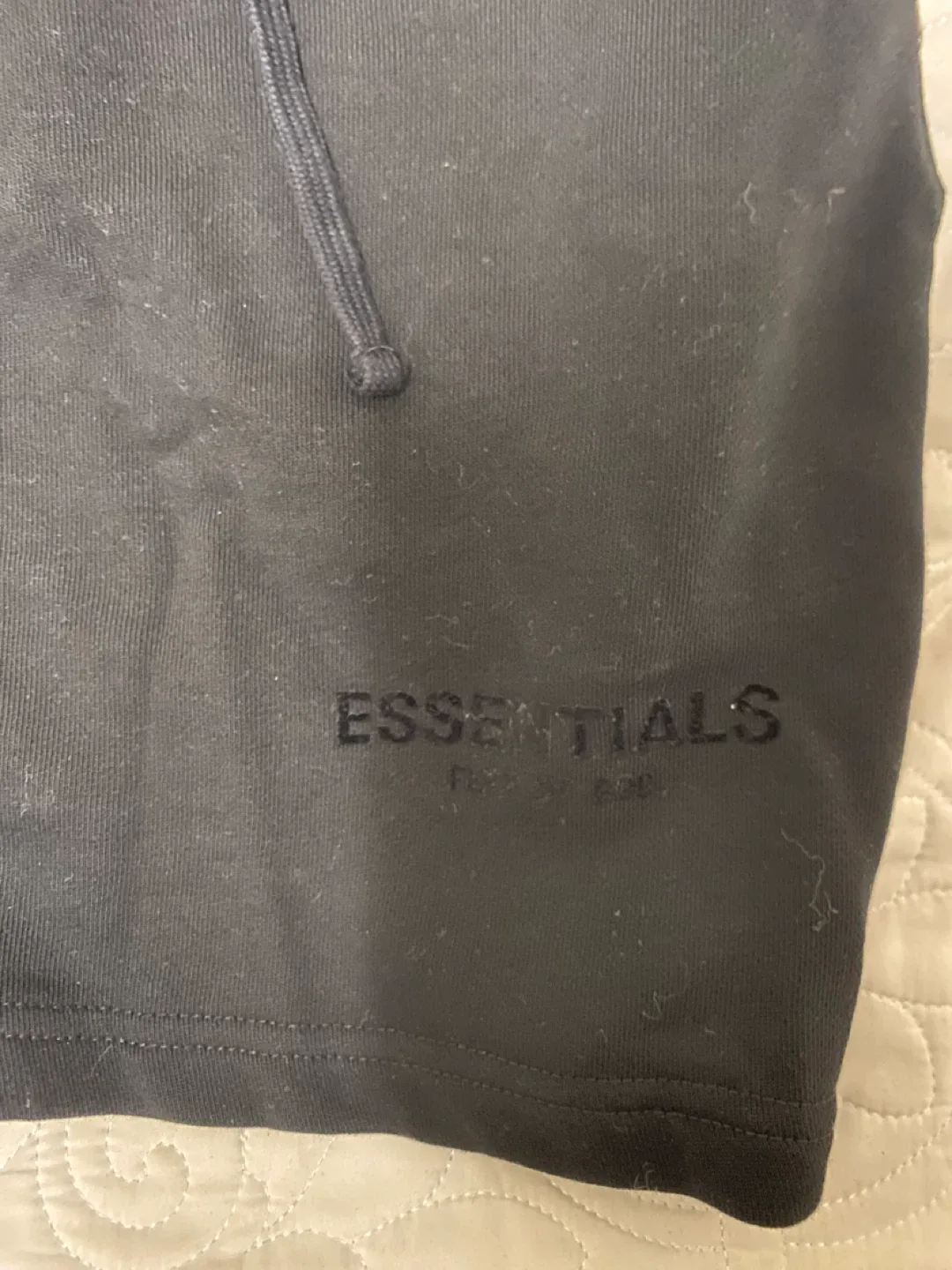 Essentials Fear of God Black Shorts - Size M image indicator(2)