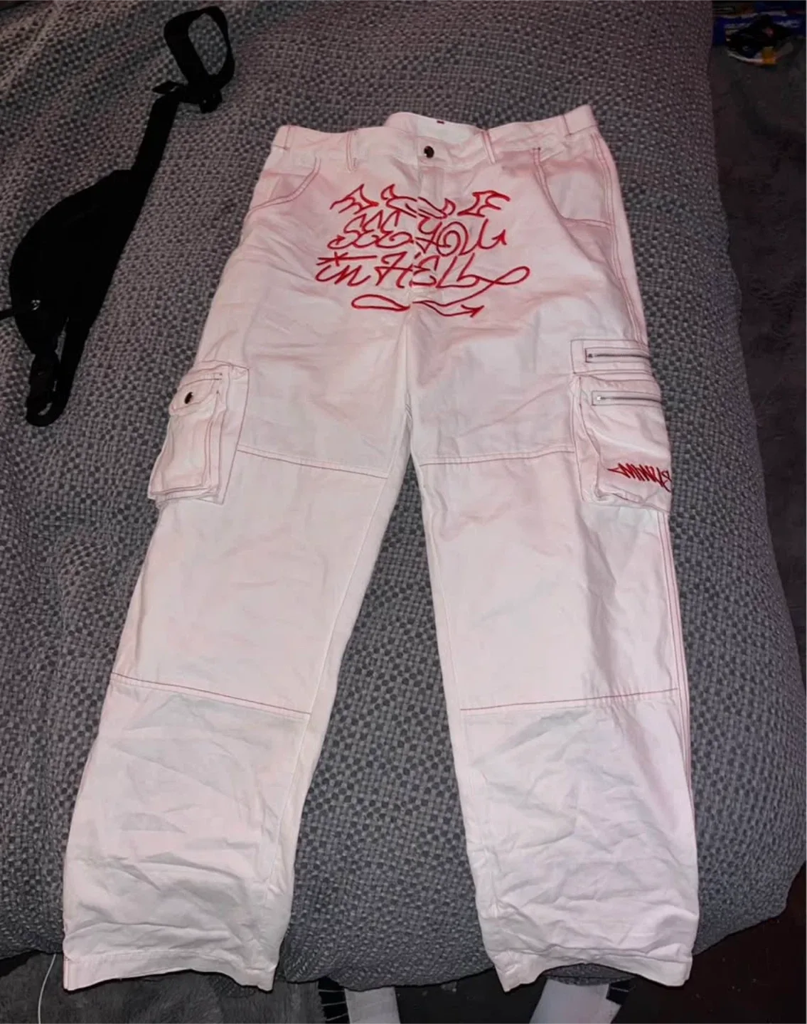White minus two pants twin cargos image indicator(2)