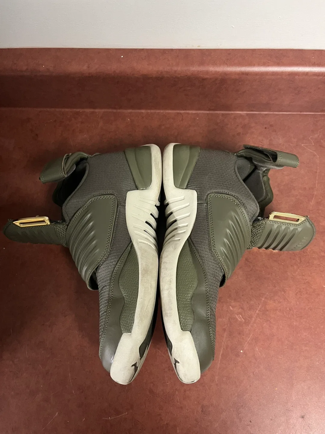Jordan Dub Zero Olive Green Size 11 image indicator(2)