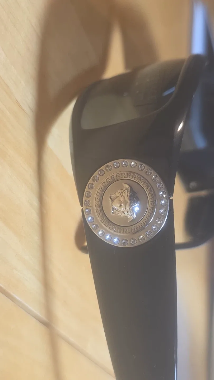 Never used new vintage authentic Versace sunglasses image indicator(3)