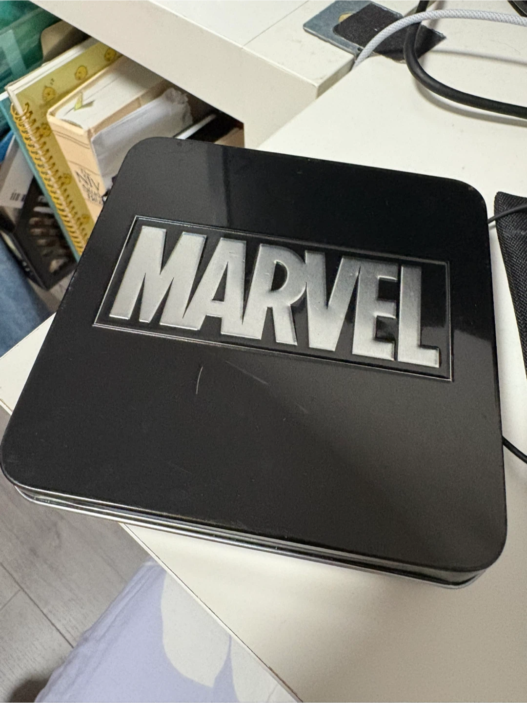 Marvel Wolverine Slimfold Wallet with Box - photo 3