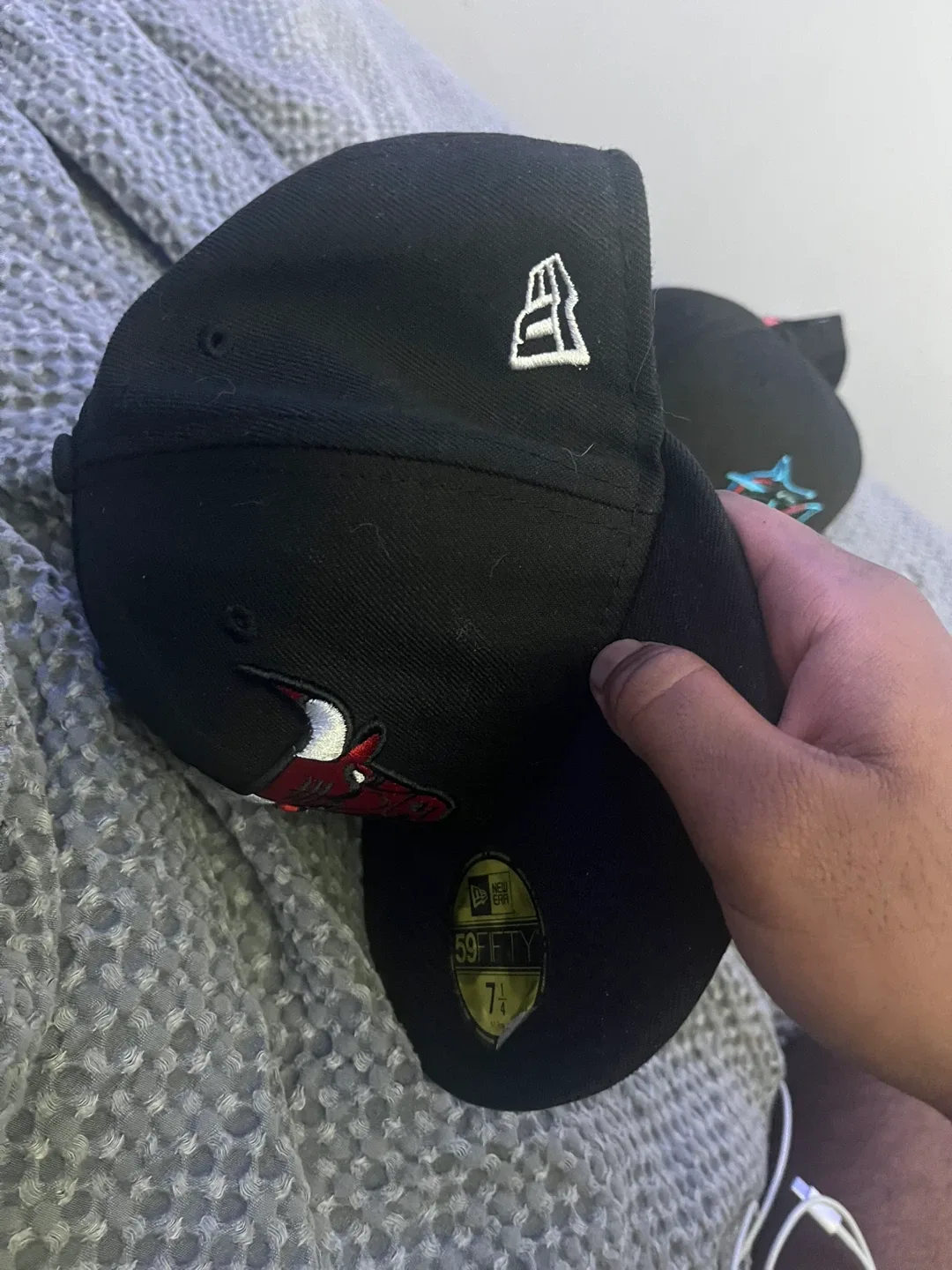 New Era Chicago Bulls Fitted Hat - Size 7 1/4 image indicator(3)