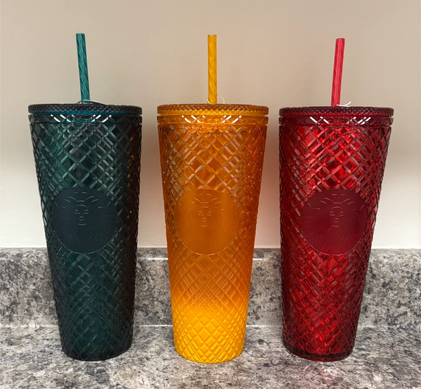 Starbucks Tumblers image indicator(4)