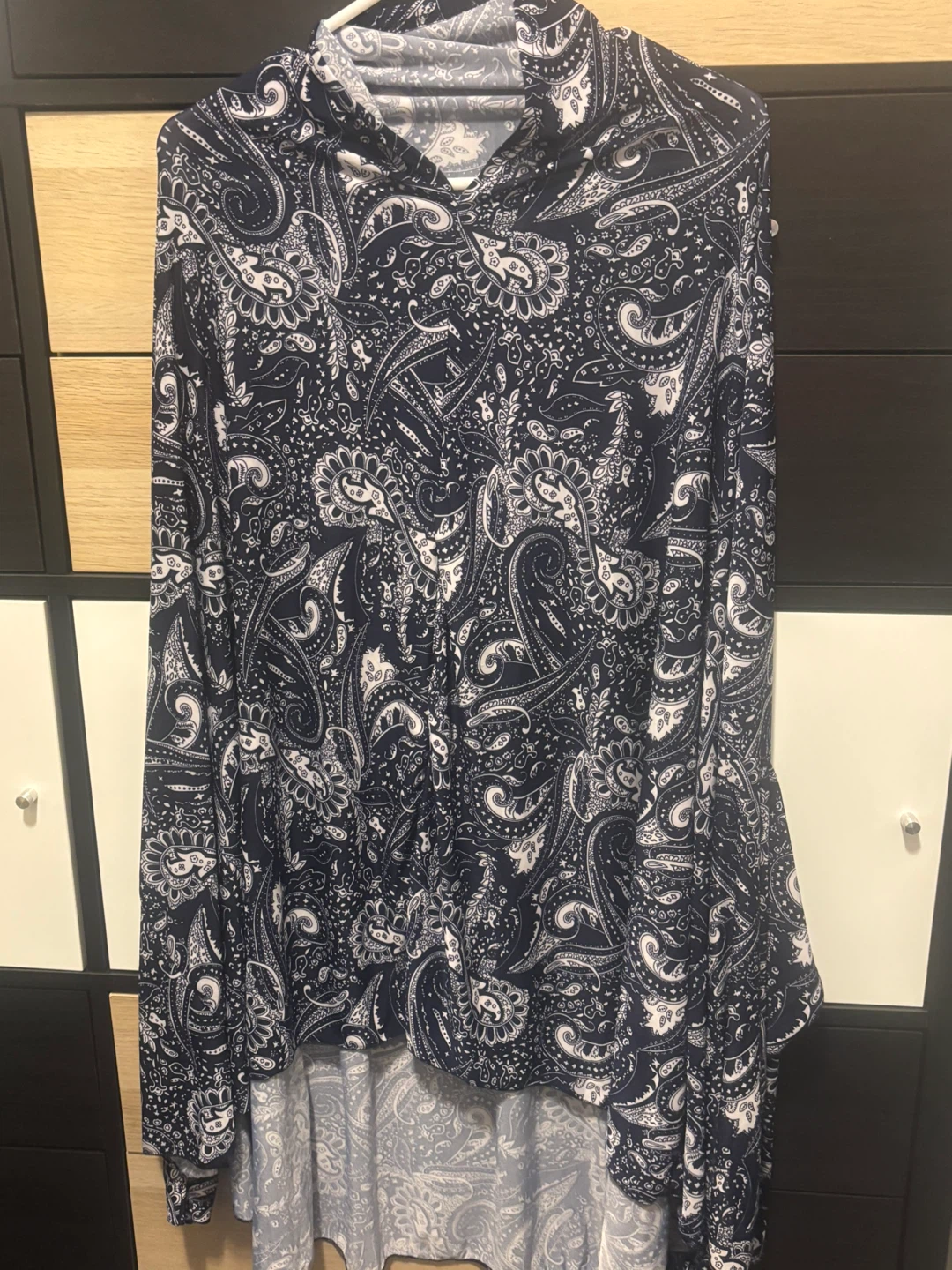 Paisley Print  Abaya for Prayer - Navy & White