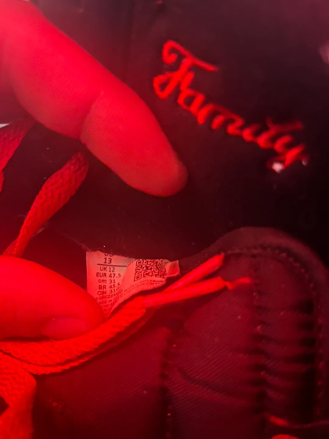 Nike Air Jordan 1 High Black/Red size 13 image indicator(6)