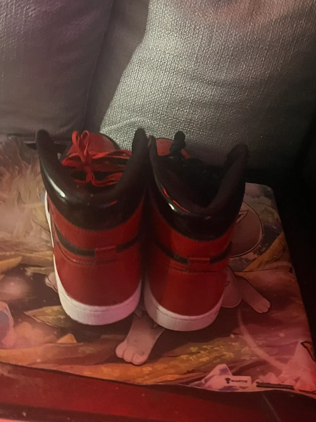 Nike Air Jordan 1 High Black/Red size 13 image indicator(7)