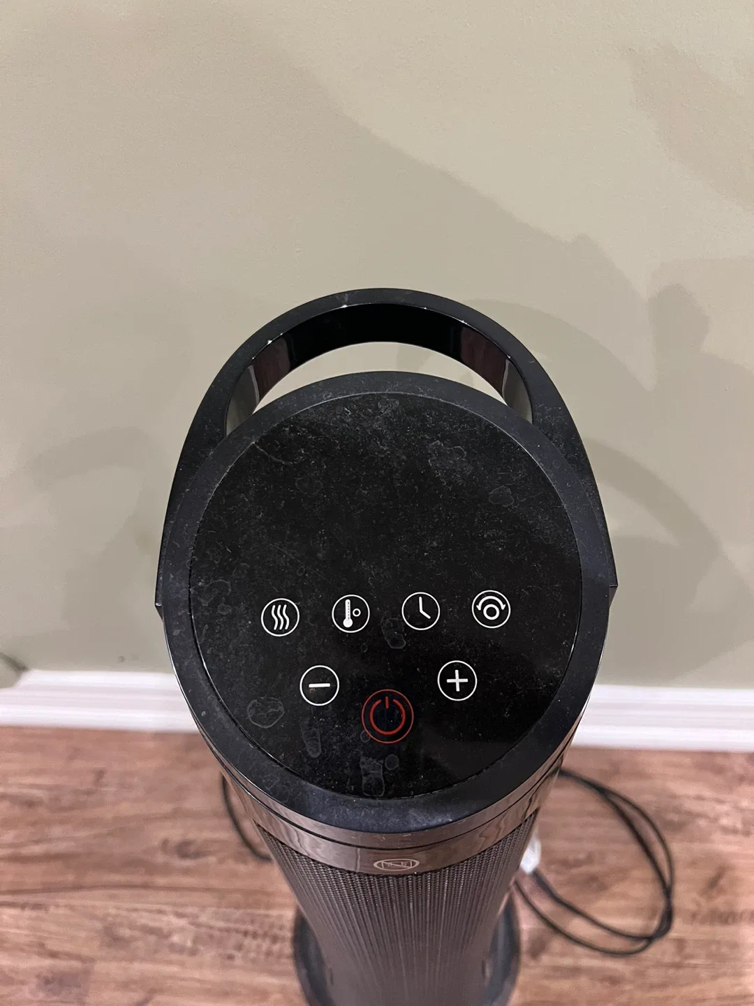 NOMA Oscillating Ceramic Tower Heater image indicator(2)