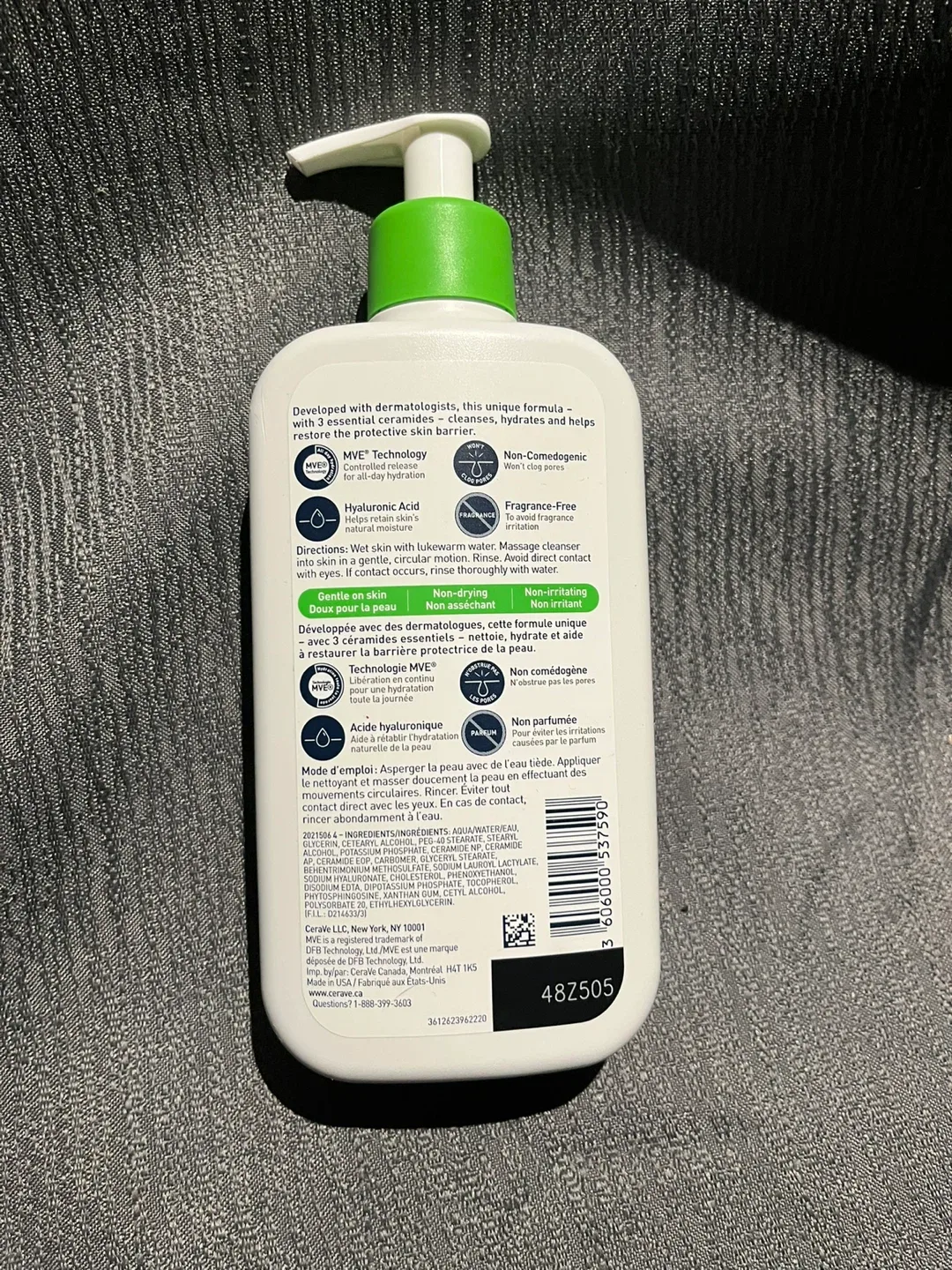 CeraVe Hydrating Cleanser - 355ml image indicator(2)