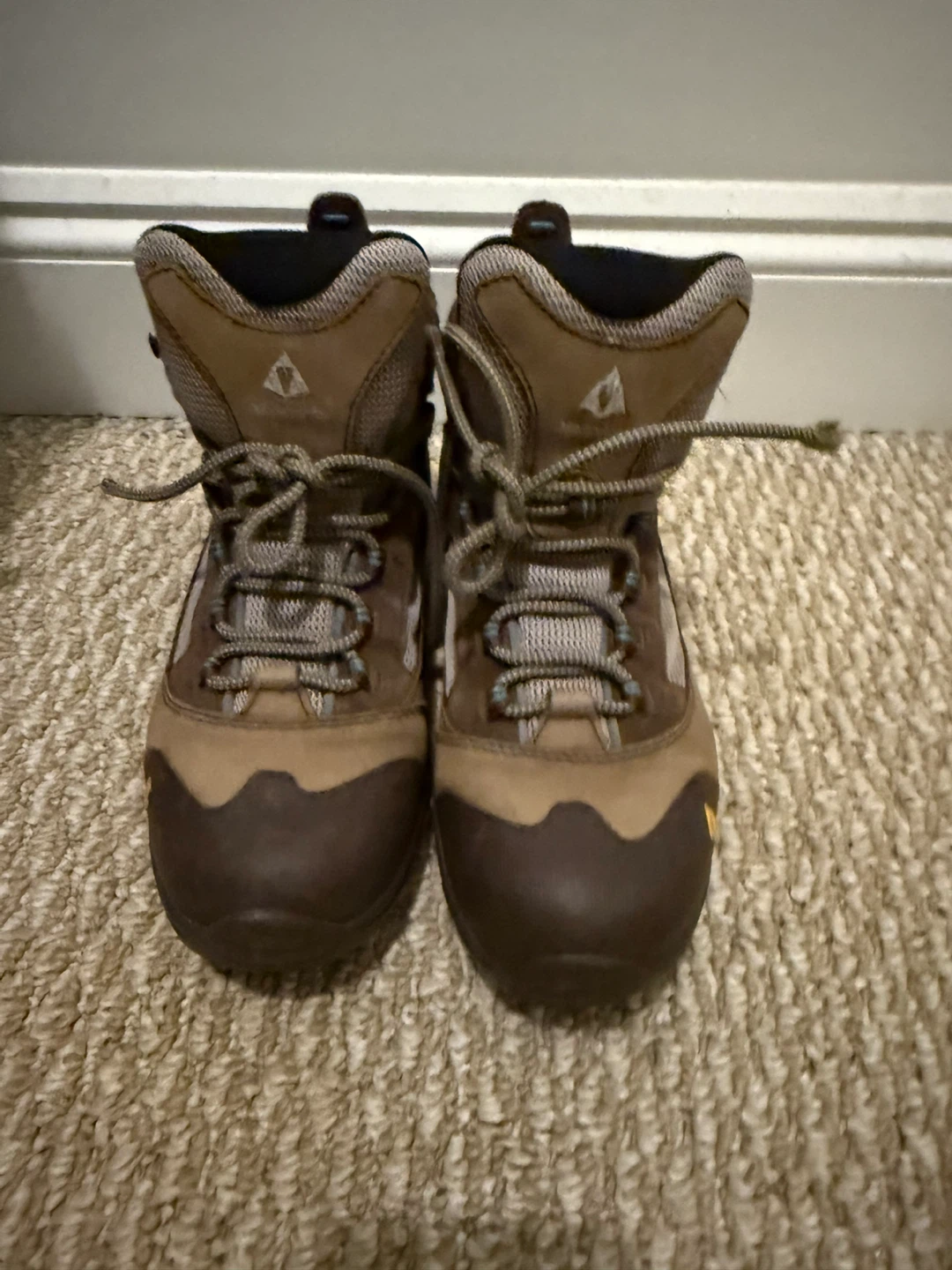 Vasque 7223 M Hiking Boots - Women's Size 8