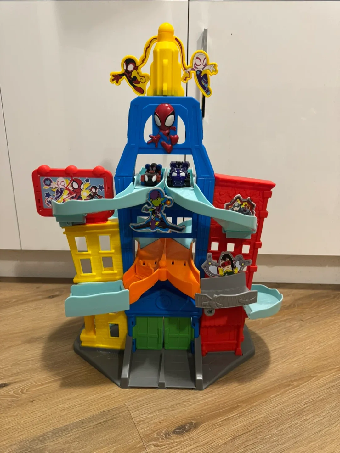 Spidey and His Amazing Friends Racing Track