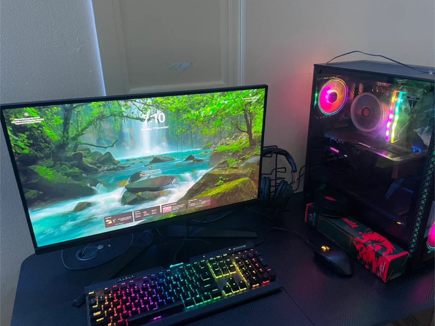 Gaming PC Setup with Desk image indicator(2)