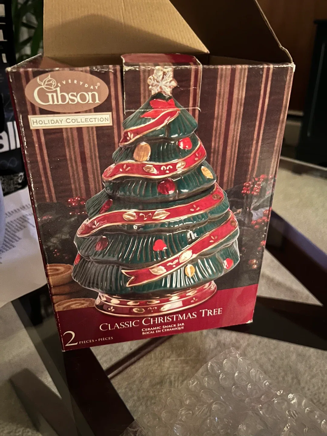 Gibson Holiday Collection Classic Christmas Tree Snack Jar image indicator(4)