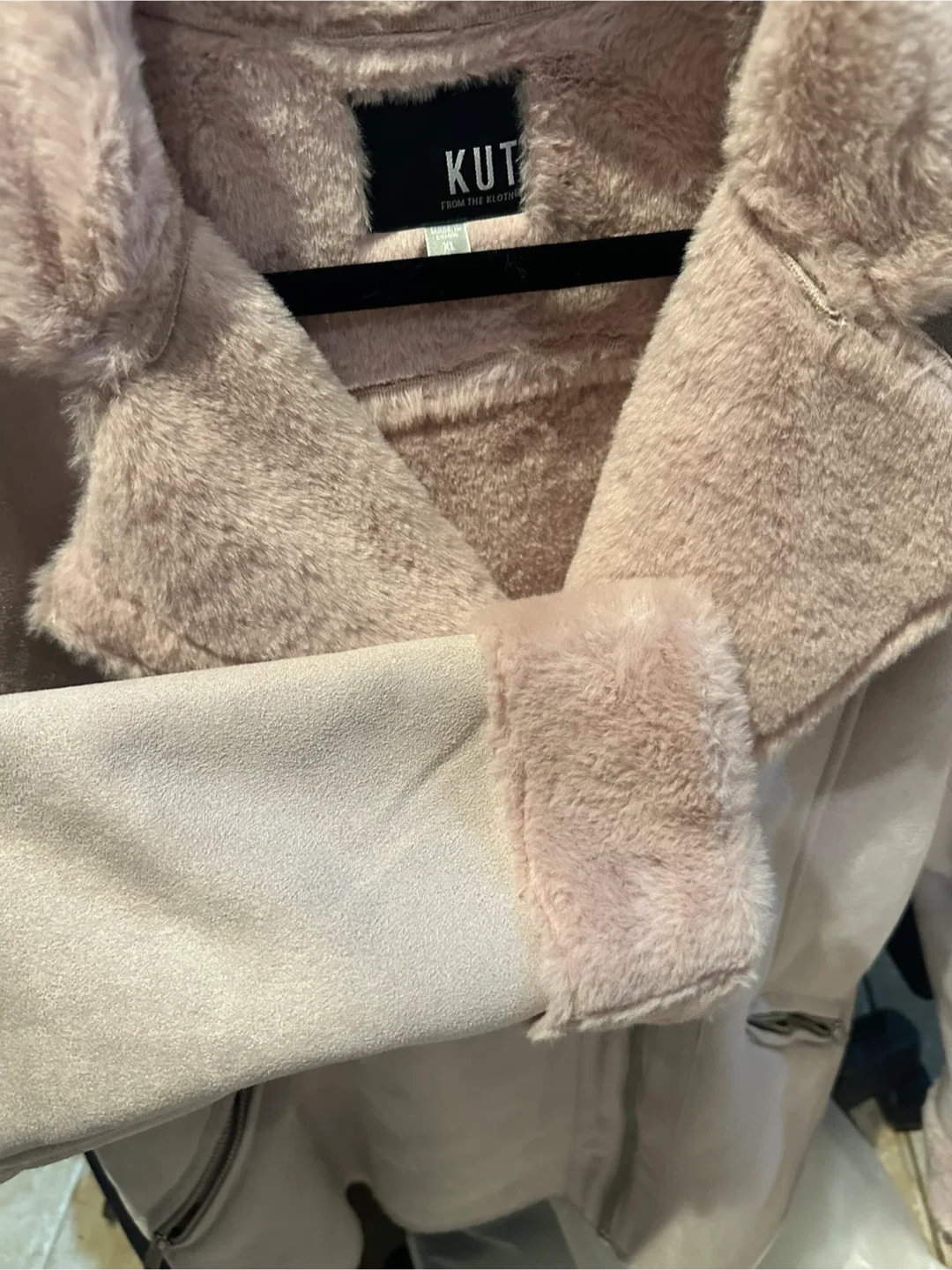 KUT Jacket - XL image indicator(4)