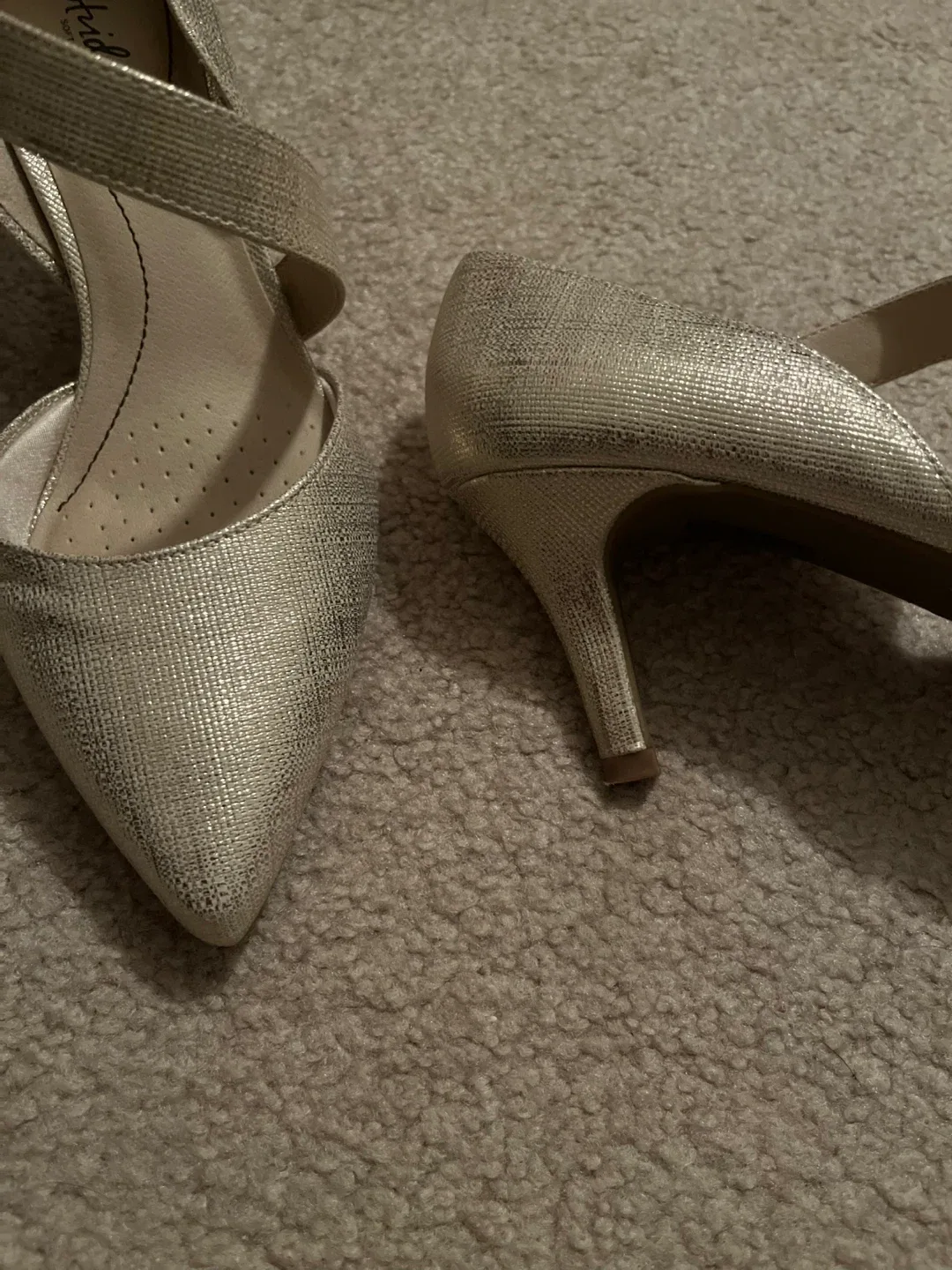 Life Stride Gold Heels image indicator(3)