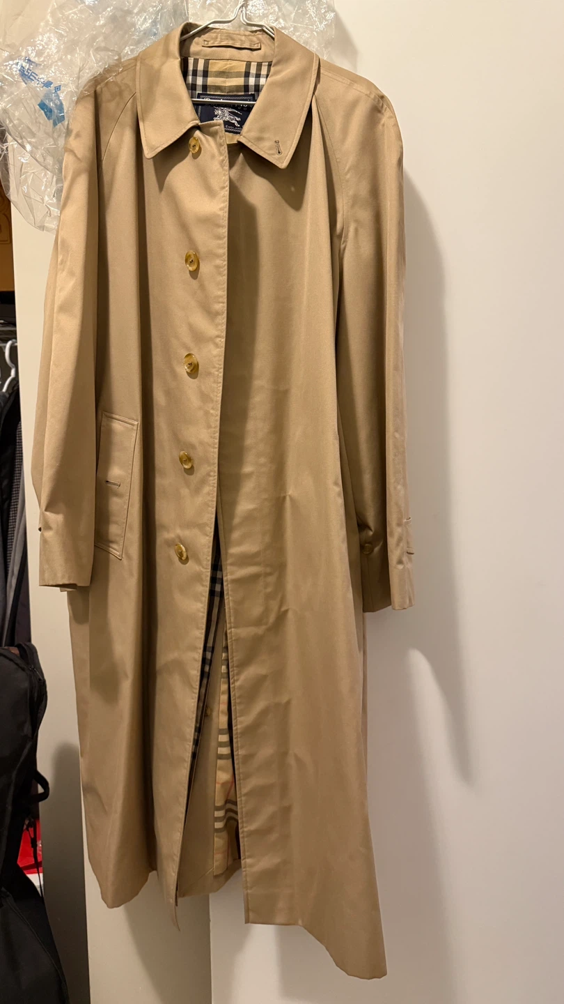 Burberry Trench Coat - photo 2