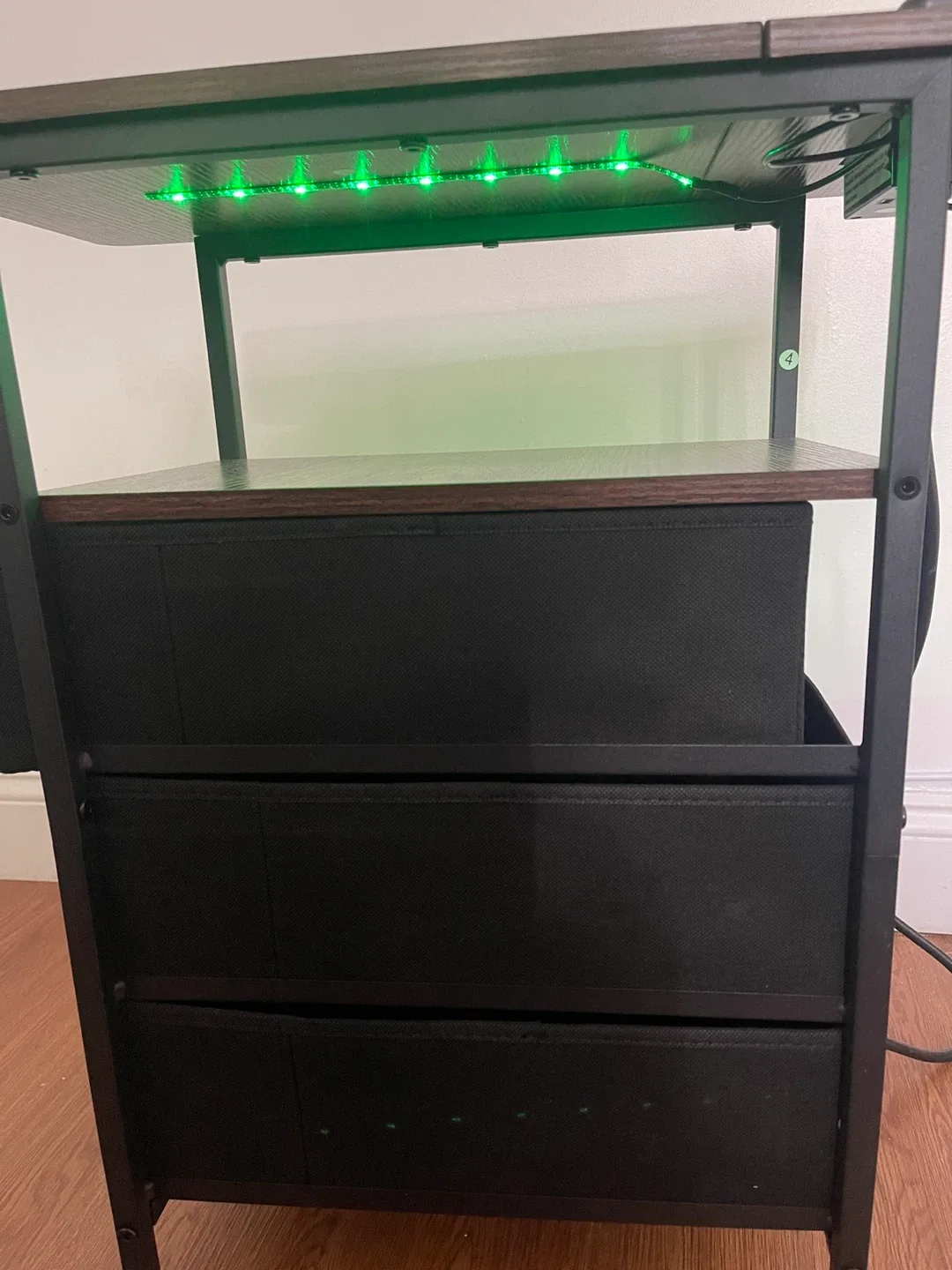 Brown Wood Nightstand with Drawers image indicator(7)